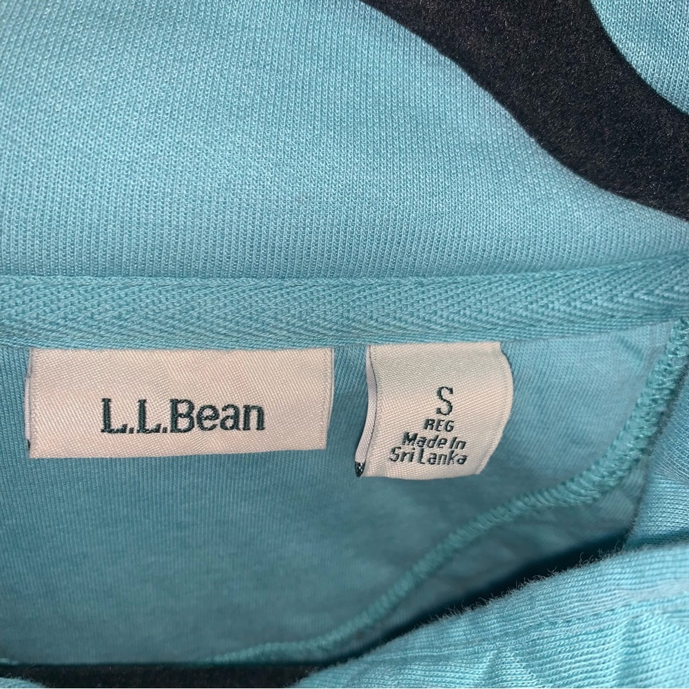 L.L.Bean Woman’s Blue Quilted Pullover Sweatshirt size Small - Picture 8 of 9